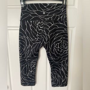 Lululemon Cropped Leggings size 4